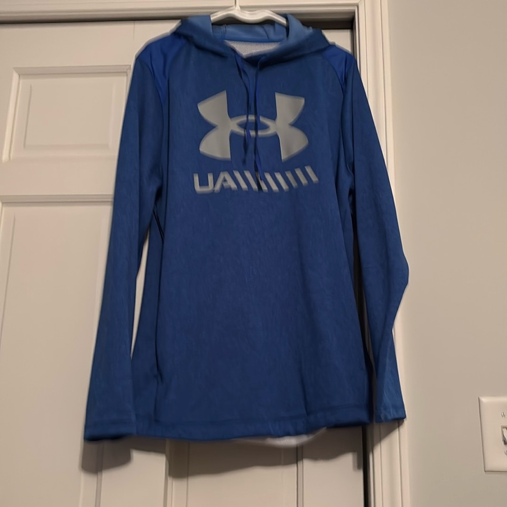 Men’s Under Armour hoodie size lg